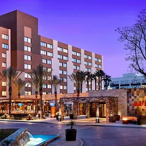 4* Hotel Angeles Marriott Airport