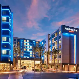 3* Hotel By Marriott At Resort/convention Center